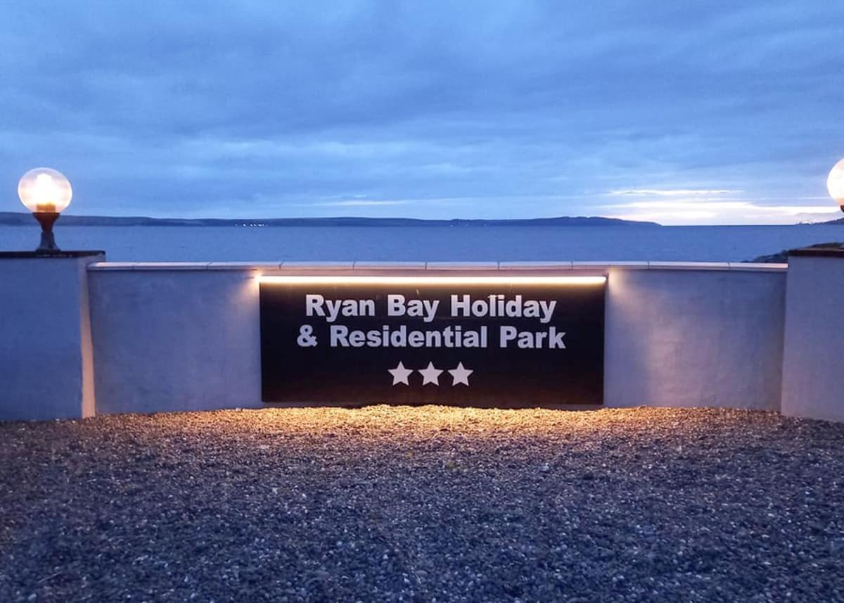 فندق Ryan Bay Holiday Park Dunragit المظهر الخارجي الصورة